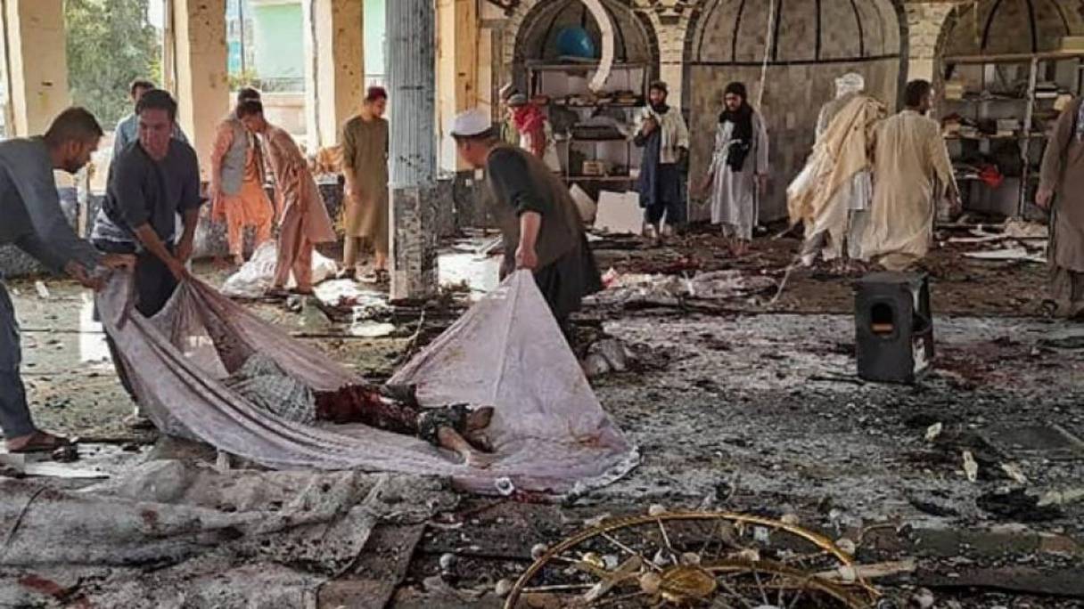 تفجير مسجد خلال صلاة الجمعة بأفغانستان
