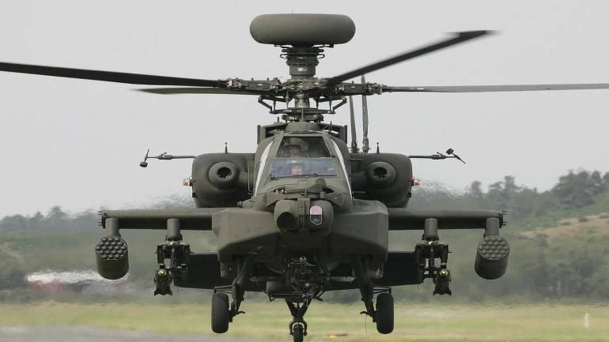 هليكوبتر أمريكية من نوع إيه إتش-64 أباتشي

