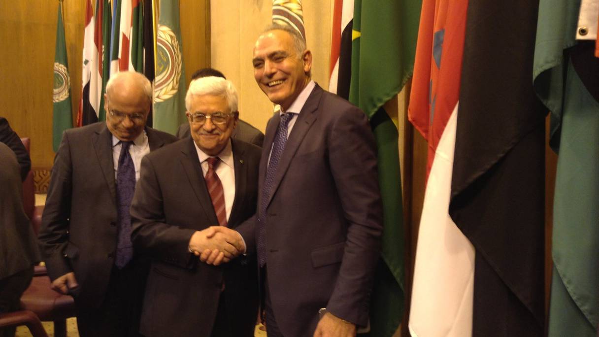 مزوار مع الرئيس الفلطسطيني بالقاهرة
