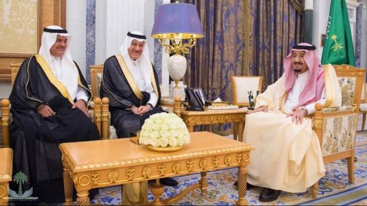 السفير السعودي المعين وسط الصورة
