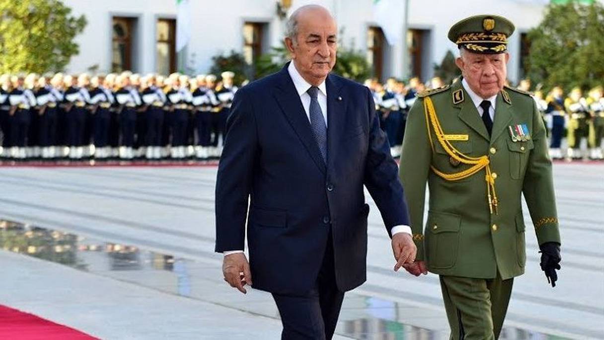 الرئيس الجزائري عبد المجيد تبون مع رئيس أركان الجيش سعيد شنقريحة
