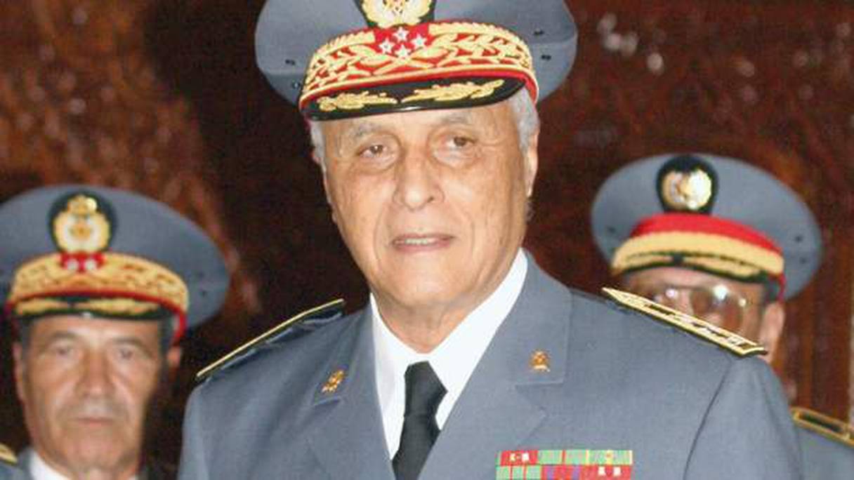 الجنرال دوكوردارمي حسني بنسليمان قائد الدرك الملكي
