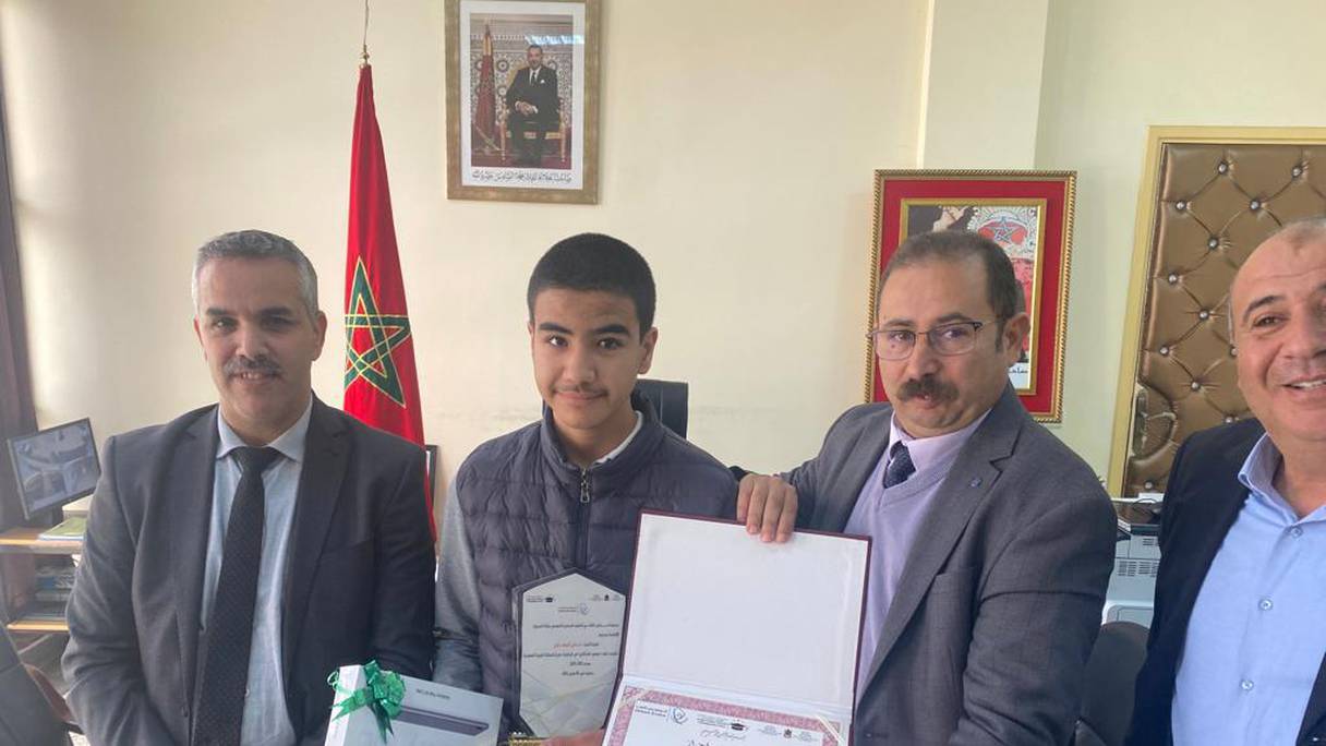 تتويج  التلميذ سامي موساوي، الذي يدرس بالجذع المشترك، بالمديرية الإقليمية بجرسيف، بالرتبة الأولى في المسابقة العربية "الموهوبون العرب"