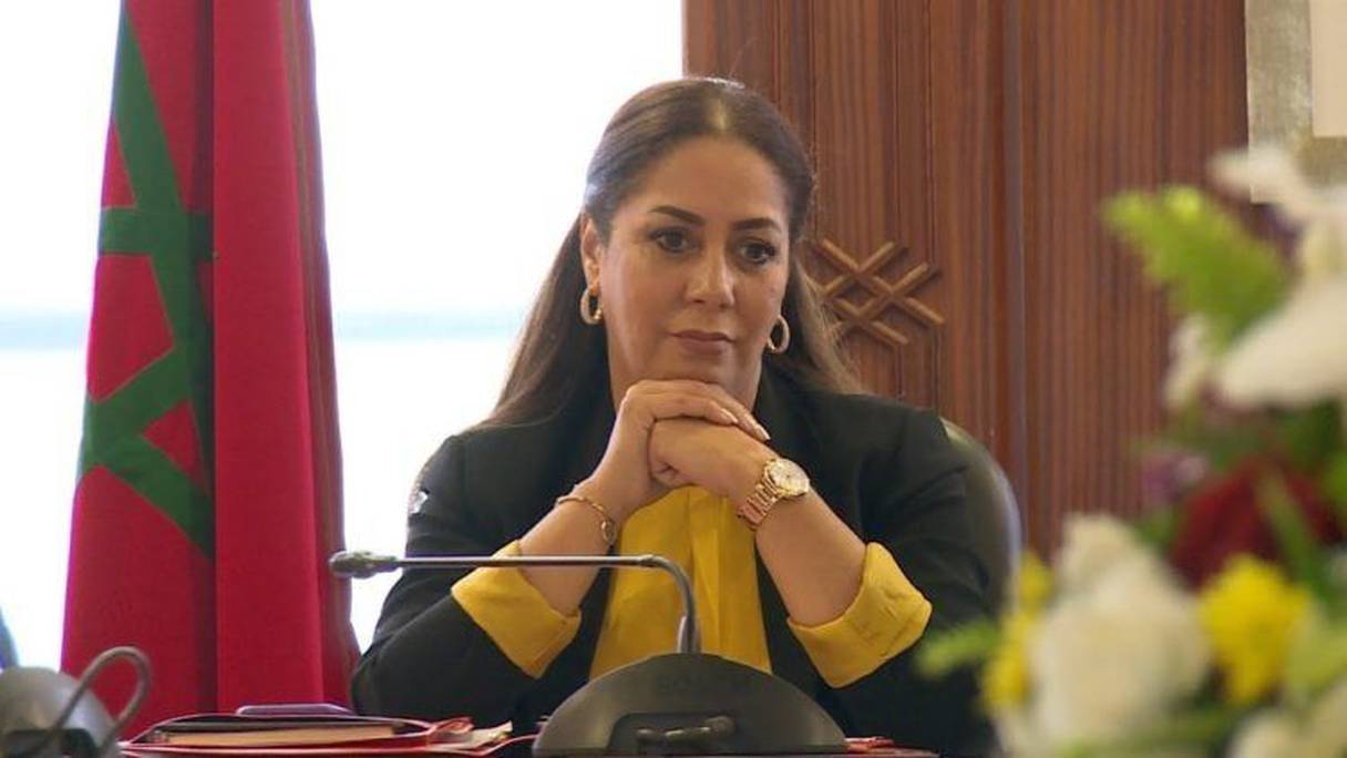 نزهة بوشارب وزيرة الإسكان
