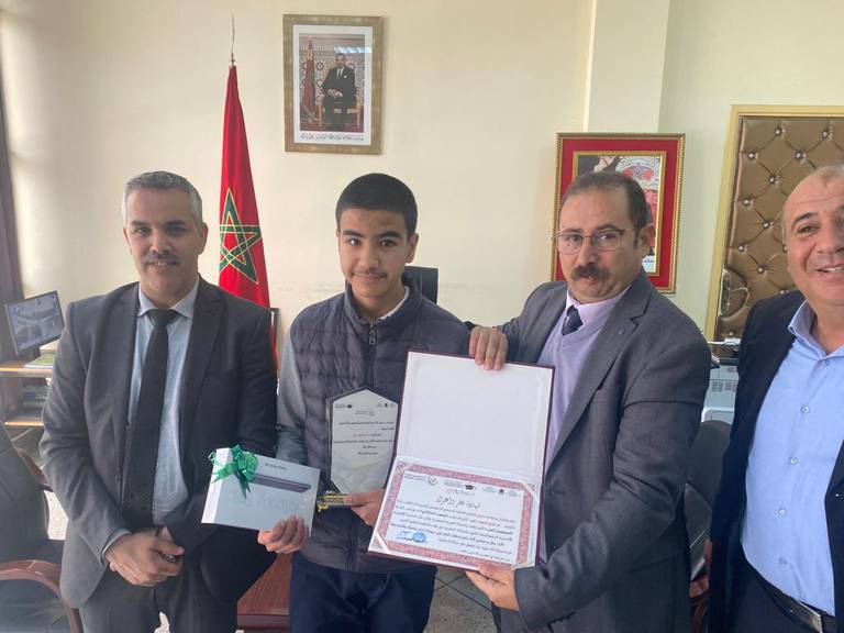 تتويج  التلميذ سامي موساوي، الذي يدرس بالجذع المشترك، بالمديرية الإقليمية بجرسيف، بالرتبة الأولى في المسابقة العربية "الموهوبون العرب"