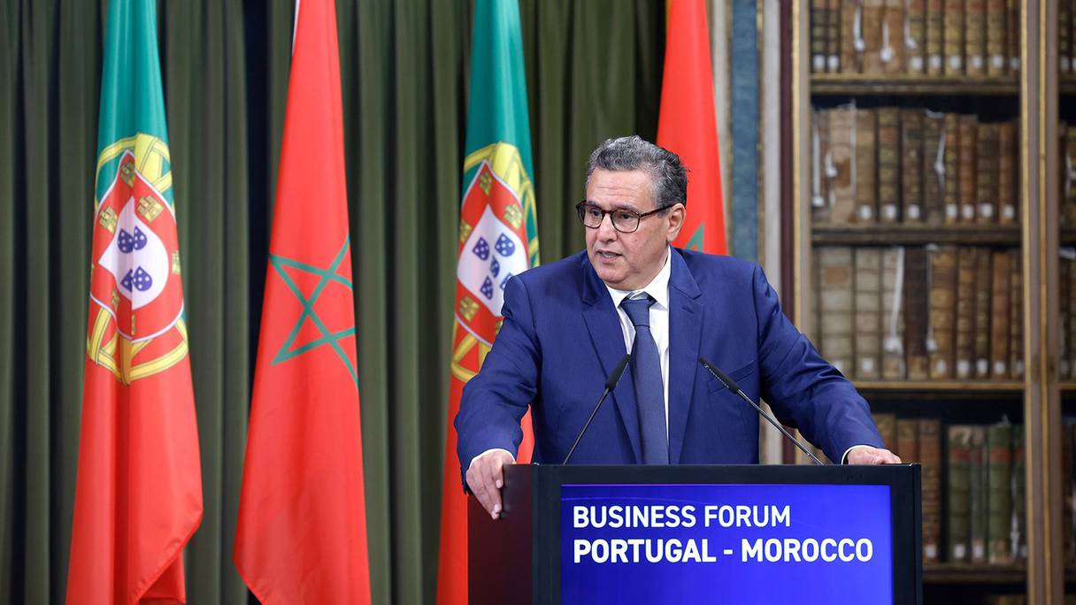 رئيس الحكومة عزيز أخنوش، خلال الندوة الصحفية التي أعقبت الاجتماع رفيع المستوى الـ14 بين المغرب والبرتغال