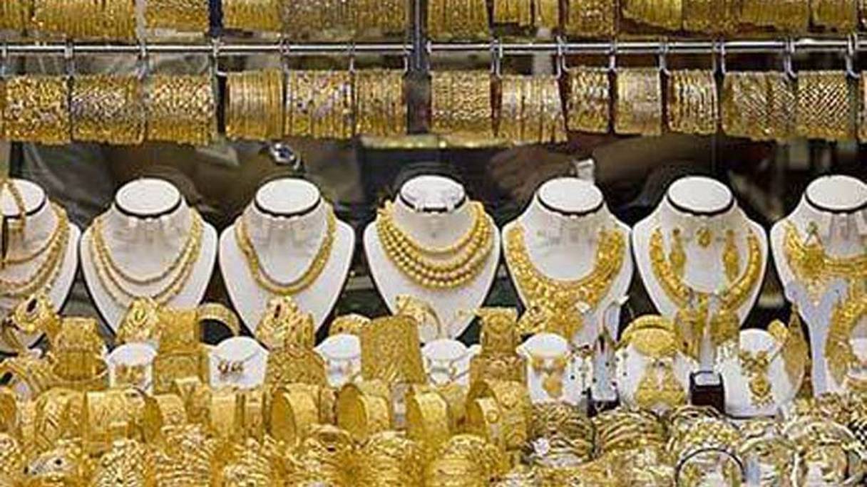 محل لبيع الذهب
