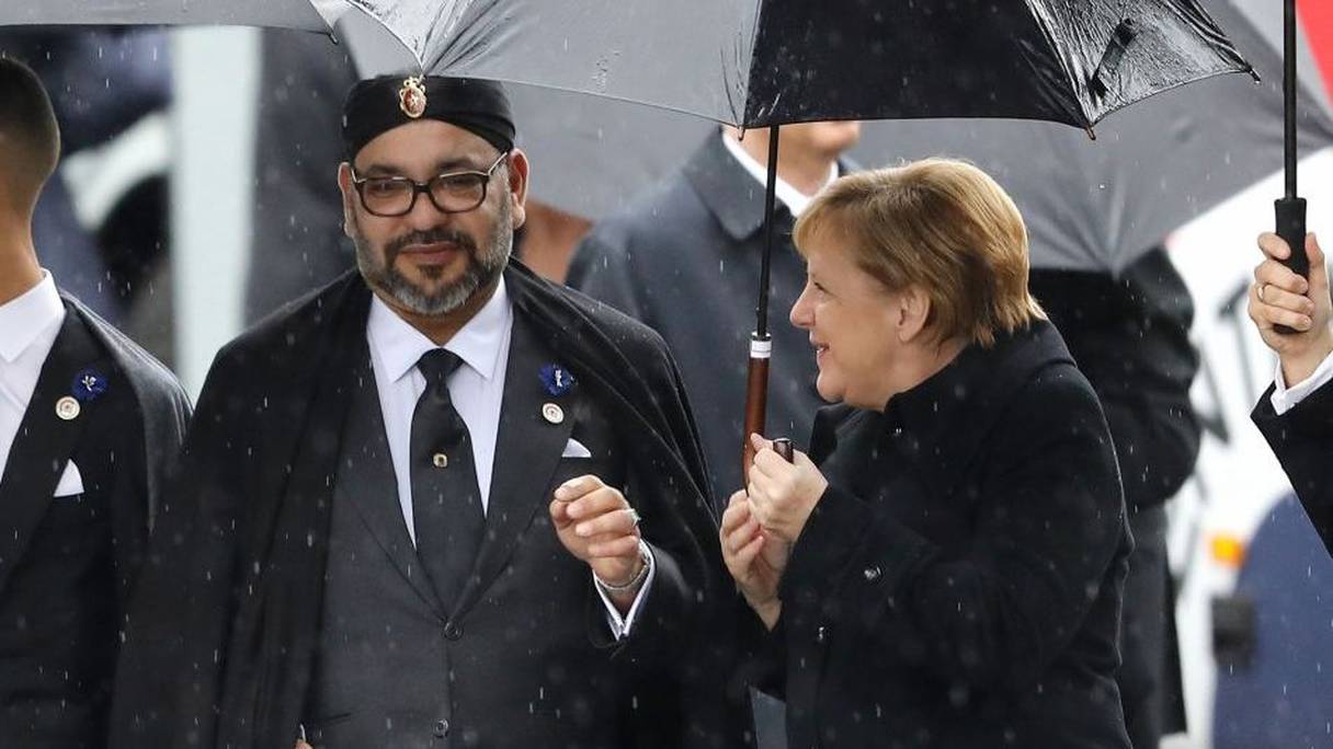 الملك محمد السادس والمستشارة الألمانية أنجيلا ميركل بباريس

