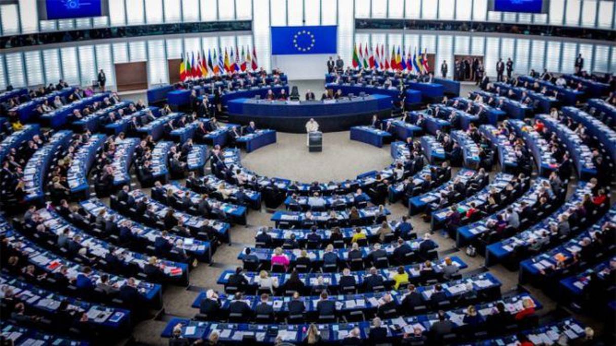 البرلمان الأوروبي واحد من ثلاث هيئات تمثل السلطة التشريعية في الاتحاد الأوروبي وأحد مؤسساته السبع
