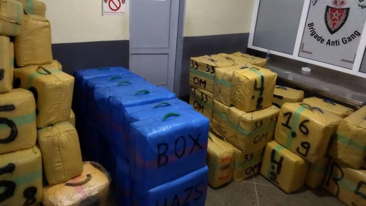 إجهاض عملية للتهريب الدولي للمخدرات بمدينة أكادير
