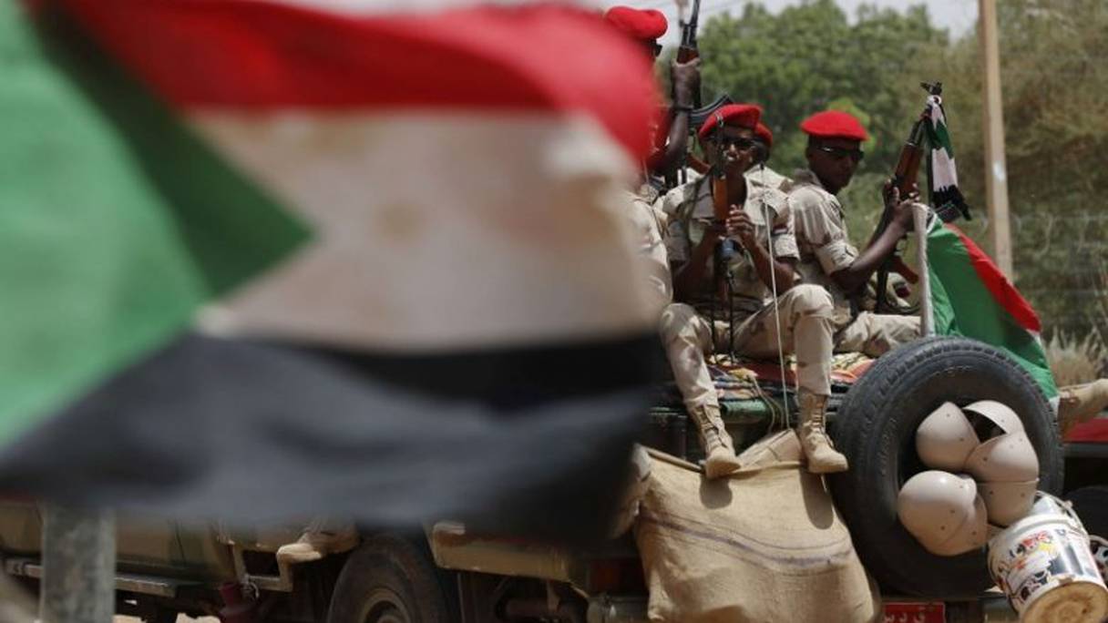 صورة من الأرشيف - اشتباكات في السودان بين  الجيش وقوات الدعم السريع