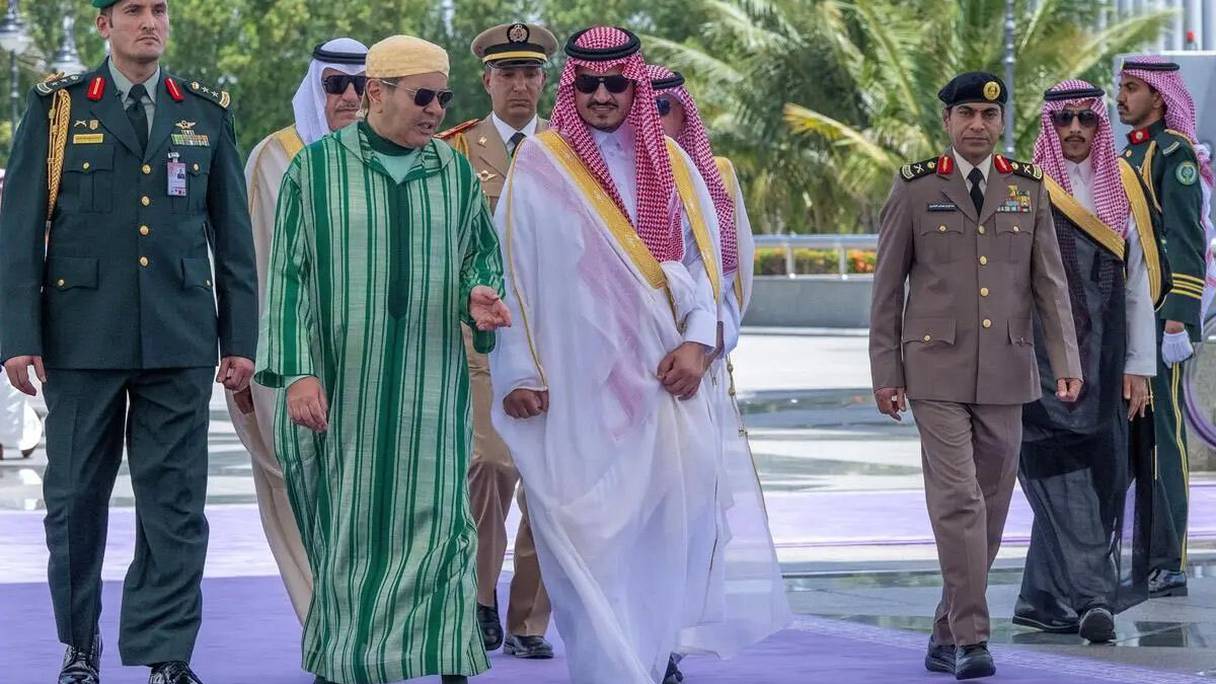 مولاي رشيد يمثل الملك في القمة العربية