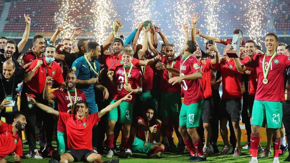 الفريق المغربي للاعبين المحليين خلال تتويجهم في كأس الشان 2020 بالكاميرون
