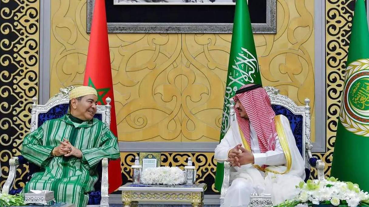 نائب أمير منطقة مكة الامير بندر بن سلطان. يستقبل الأمير مولاي رشيد في جدة