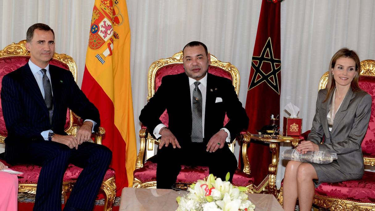 الملك محمد السادس يجري محادثات مع الملك فيليبي السادس والملكة ليتيثيا فور وصولهما إلى الرباط
