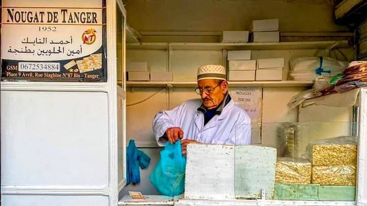 أحمد التايك أشهر صانع حلويات "النوغا" بمدينة طنجة

