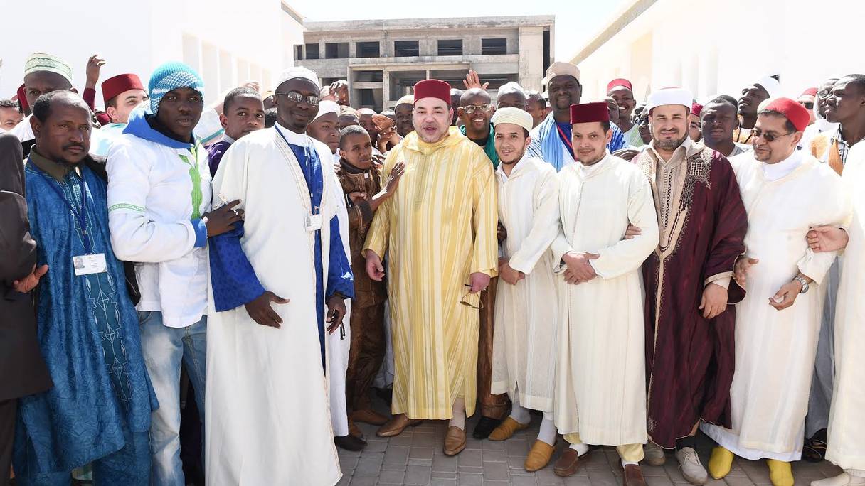 الملك خلال تدشين معهد محمد السادس لتكوين الأئمة المرشدين والمرشدات بالرباط يوم الجمعة 27 مارس 2015