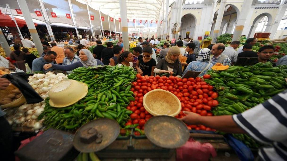 سوق شعبي مغربي

