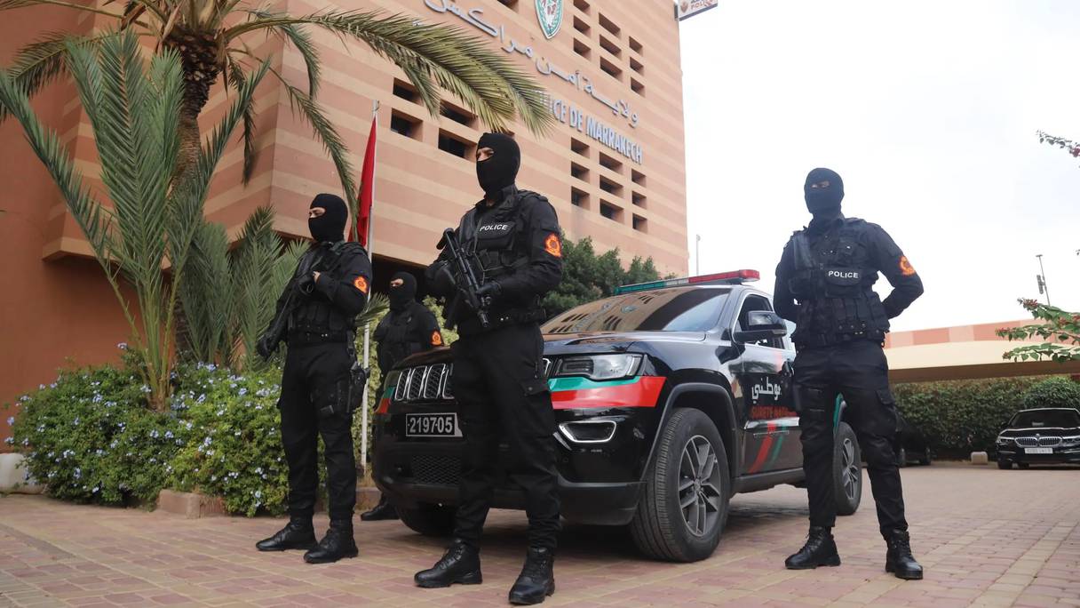 عناصر أمن مرابضة أمام ولاية أمن مراكش