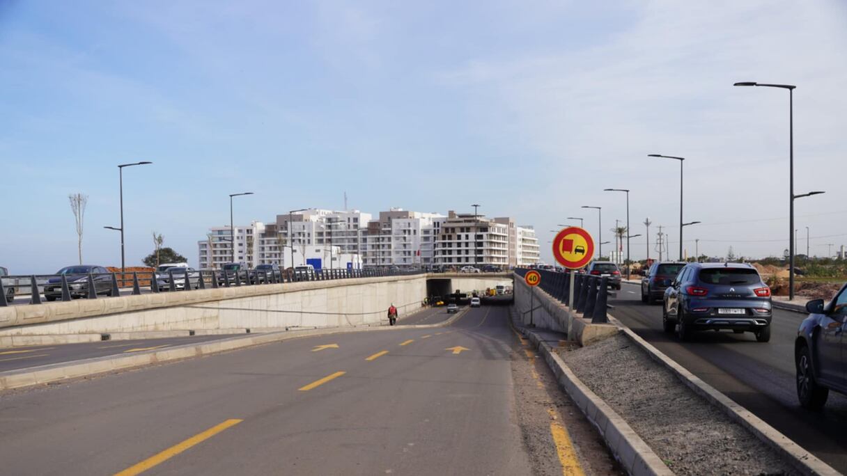 ممر تحت أرضي بطريق أزمور