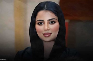 صانعة المحتوى الليبية خنساء المجاهد