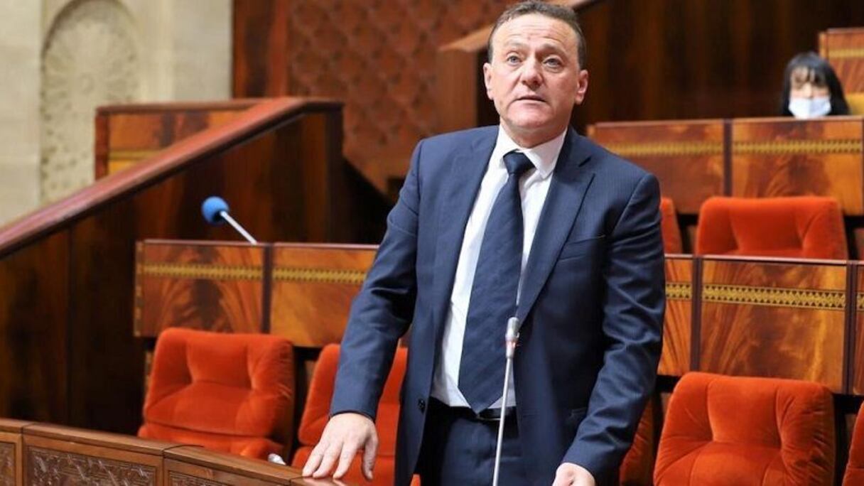 محمد بن عبد الجليل وزير النقل واللوجيستيك