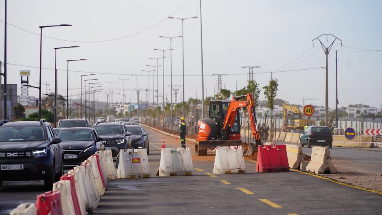 ممر تحت أرضي بطريق أزمور