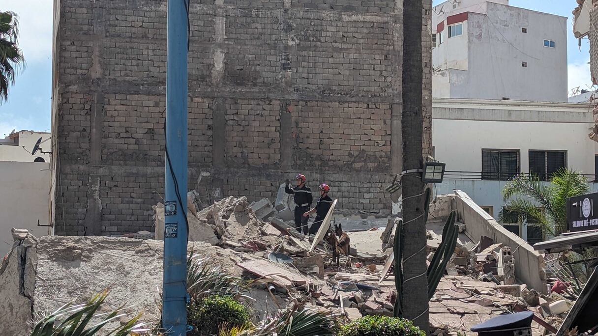 انهيار بناية من أربع طوابق بشارع مولاي يوسف