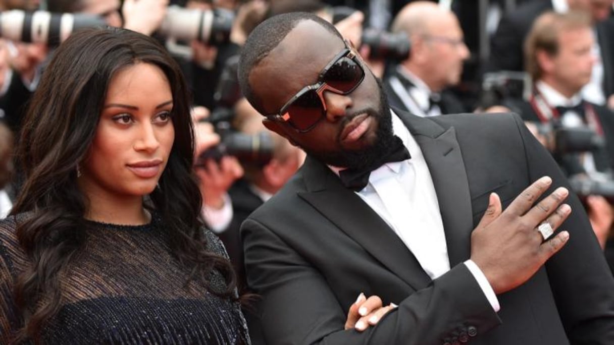 ميتر جيمس وزوجته دمدم