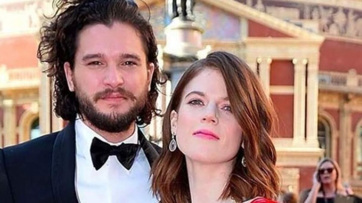 الممثلين كيت هارينغتون وروز ليزلي