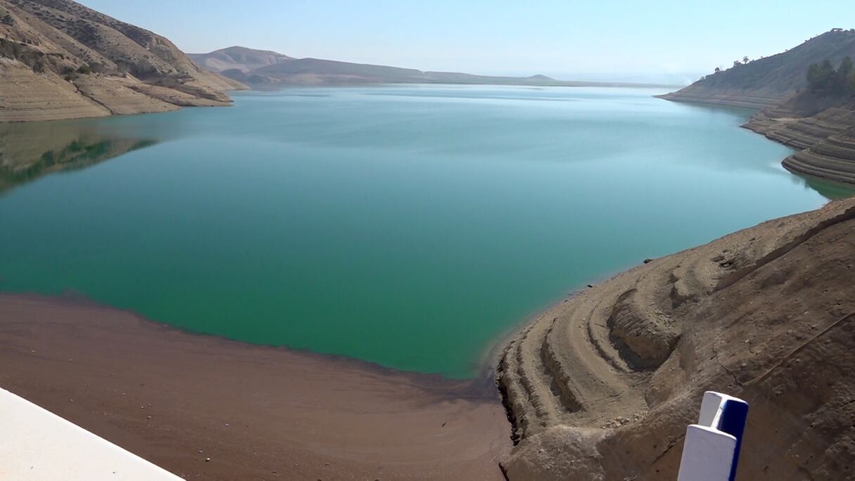 احتياطه يكفي لسنتين فقط.. كاميرا Le360 تأخدكم في جولة بسد ادريس الأول بضواحي فاس