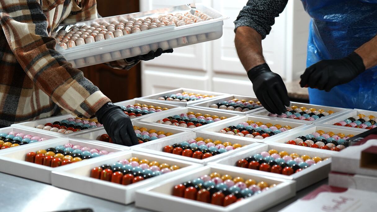 أجواء إقبال المغاربة على الشوكولاطة بمناسبة "ألبوناني"