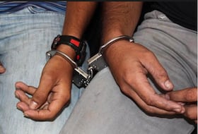 إيقاف شخصين