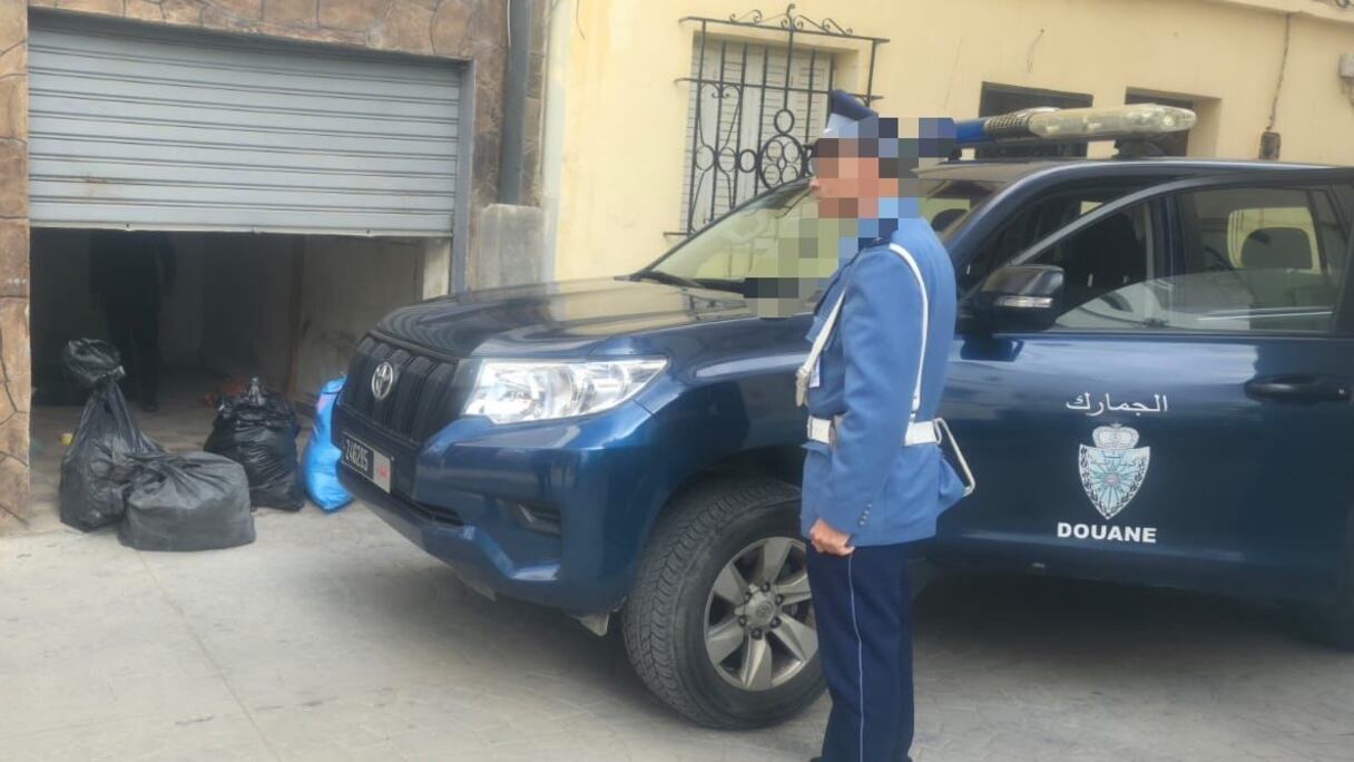 جمارك تطوان تحجز ستة أطنان من الأكياس والمواد البلاستيكية الممنوعة