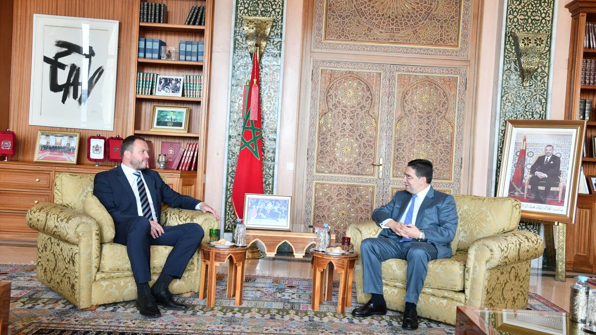 Le ministre des Affaires étrangères, de la coopération africaine et des Marocains résidant à l'Étranger, Nasser Bourita, et son homologue estonien, Margus Tsahkna.