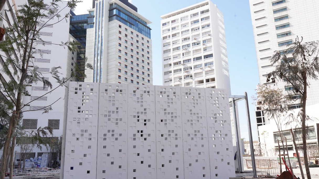 موقف السيارات مثلث الفنادق