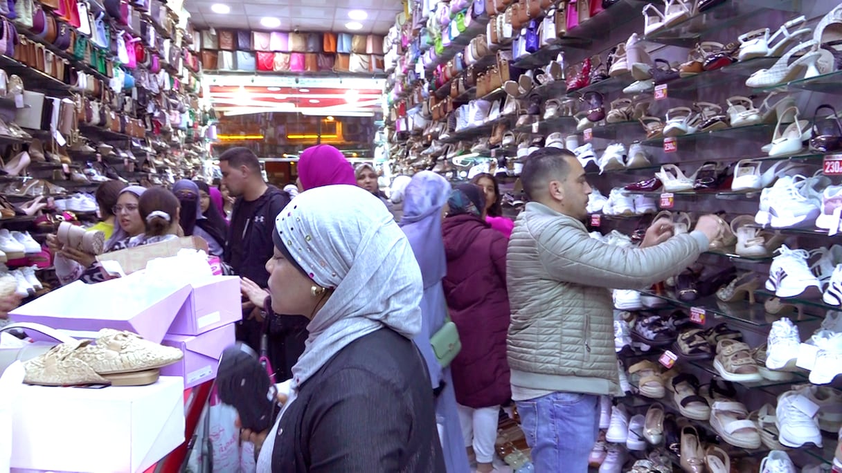 إقبال لافت على اقتناء ملابس العيد بأسواق مراكش