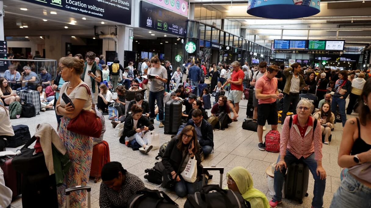 أعمال تخريب تشل حركة سير القطارات السريعة في باريس