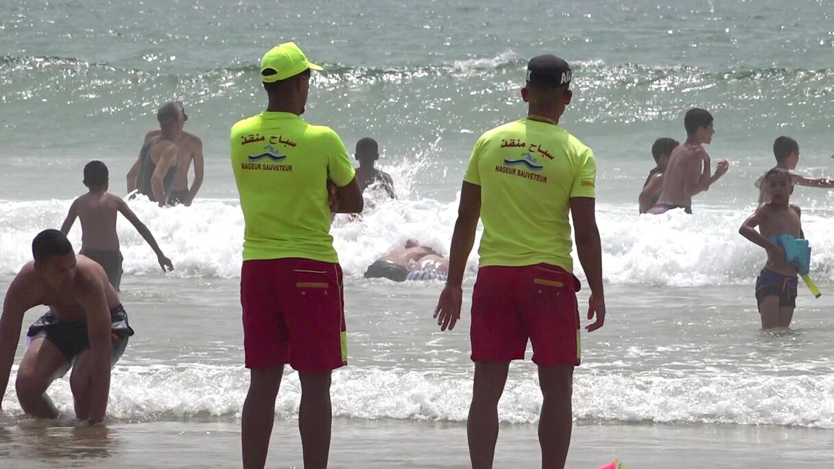 دق ناقوس الخطر أمام ارتفاع حالات الغرق بشاطئ أكادير