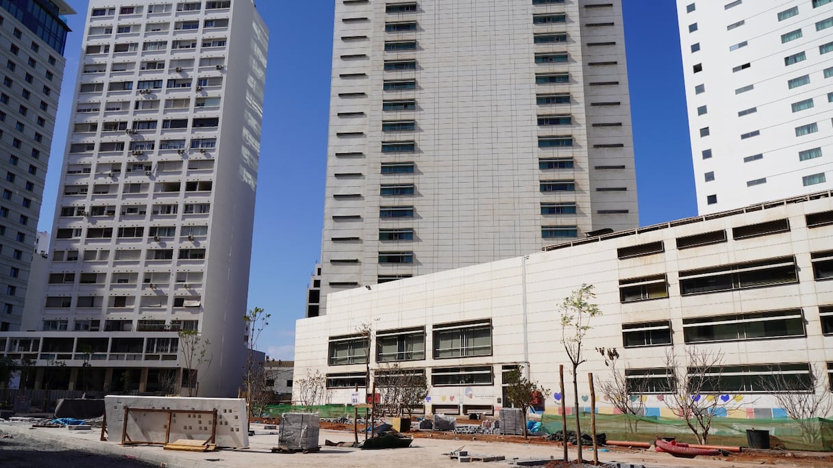 موقف السيارات مثلث الفنادق