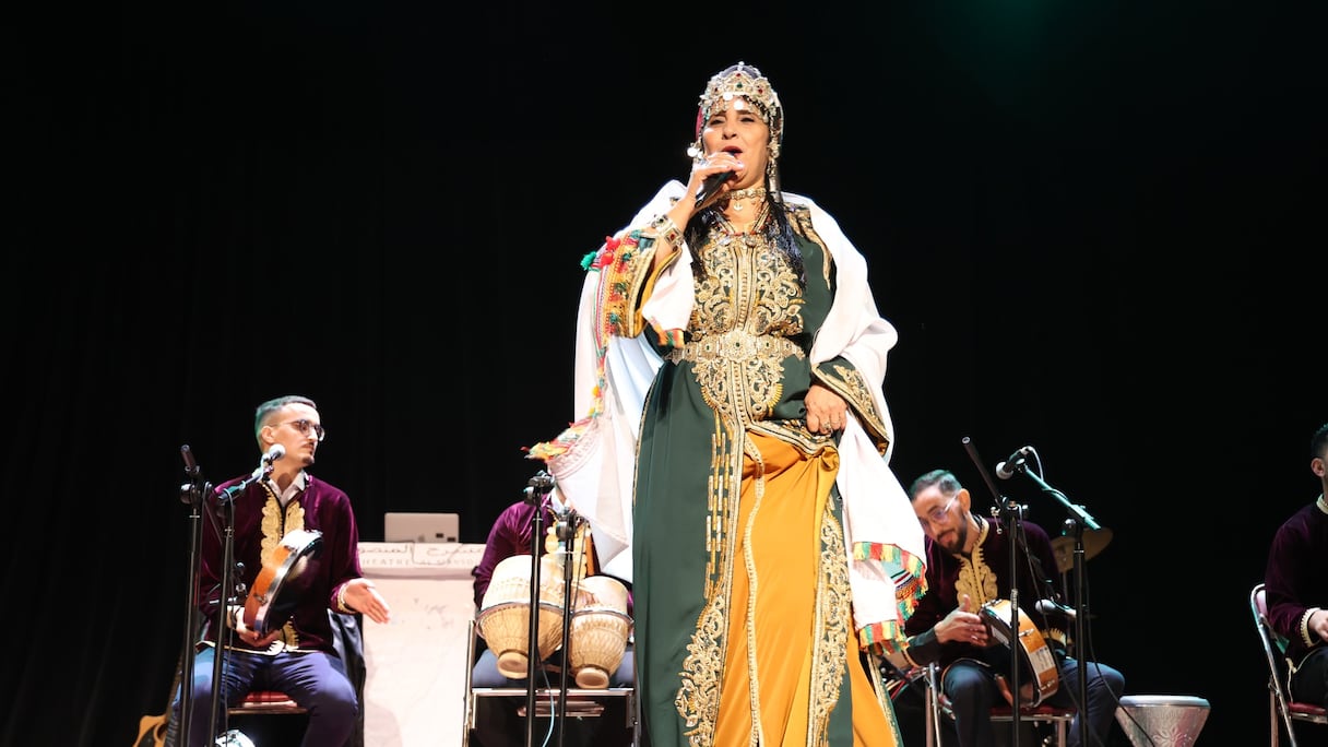 الفنانة صفية تشتوكت