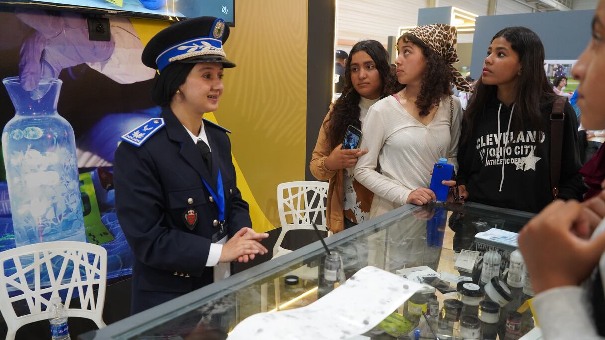 حضور الأطفال بالأيام المفتوحة للأمن الوطني