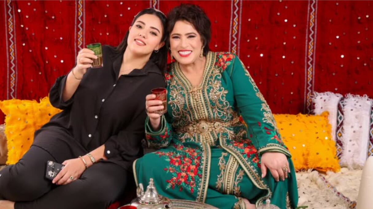 نجاة عتابو وابنتها سامية دلال