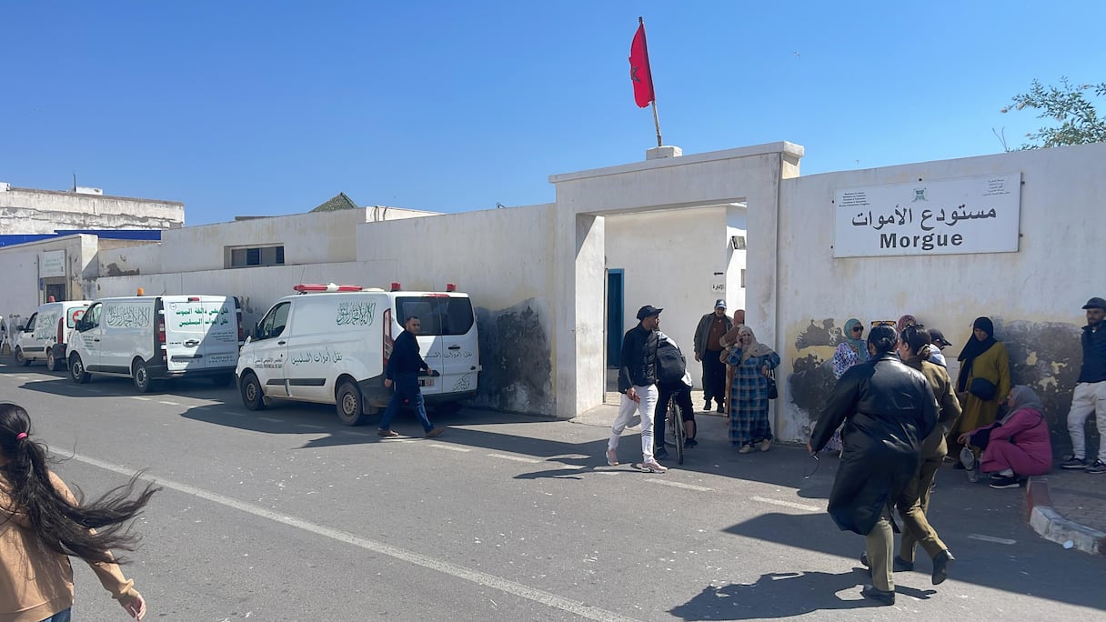 مستودع الأموات بالصويرة يسلم جثامين ضحايا فاجعة تمنار وسط أجواء من الحزن