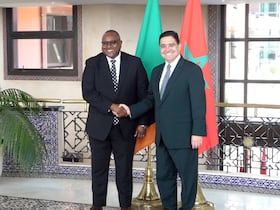 Nasser Bourita et le ministre des Affaires étrangères et de la Coopération internationale de la République de Zambie, Mulambo Haimbe.