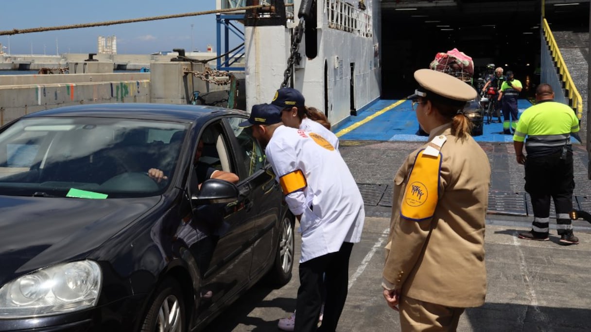 وصول أولى رحلات مغاربة الخارج إلى ميناء طنجة المتوسط في إطار "عملية مرحبا"