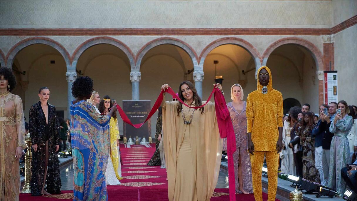 عرض أزياء للمصممة المغربية هنية الحراتي