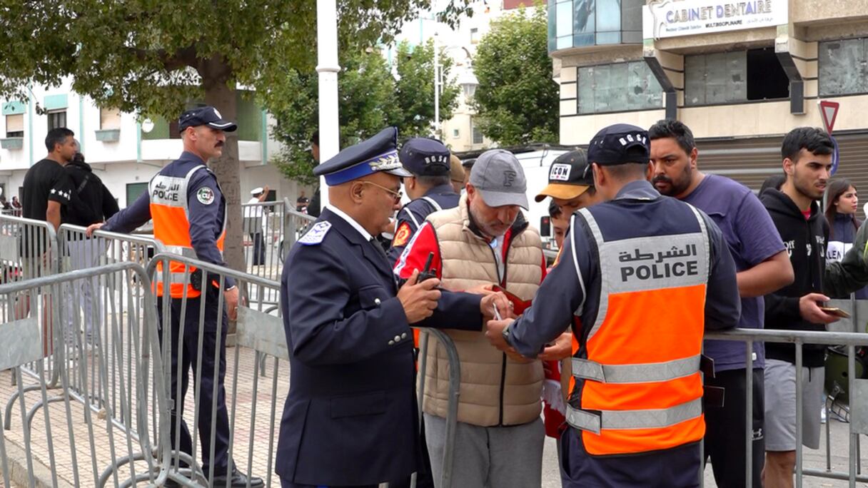 ترتيبات أمنية بملعب "سانية الرمل" ومُحيطه قُبيْل انطلاق مباراة المغرب التطواني والجيش الملكي