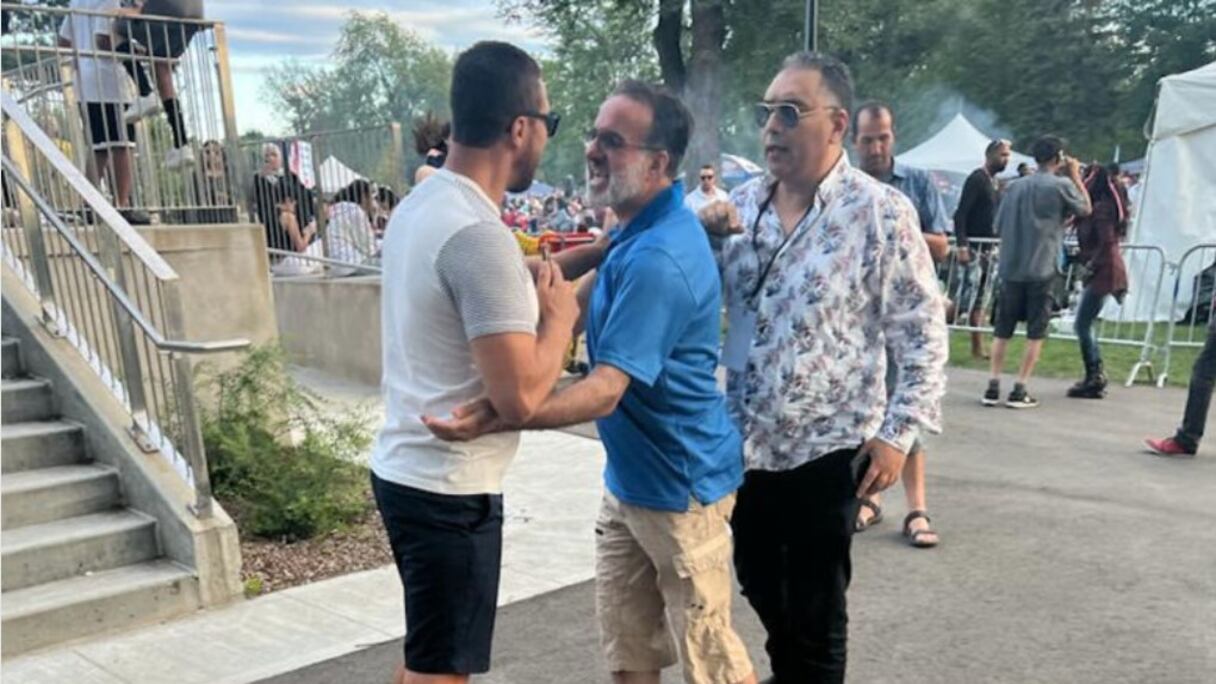 لحظة هجوم زكريا المومني على أفراد من الجالية المغربية المقيمة بكندا