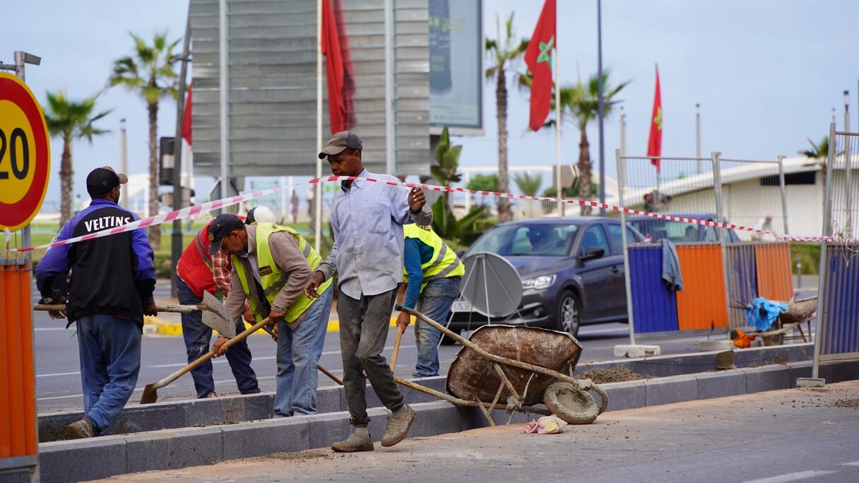 أشغال تهيئة شارع الزرقطوني (عادل كدروز / Le360)